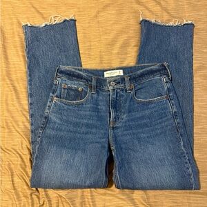 Abercrombie & Fitch 90s Mid Rise Straight Jean